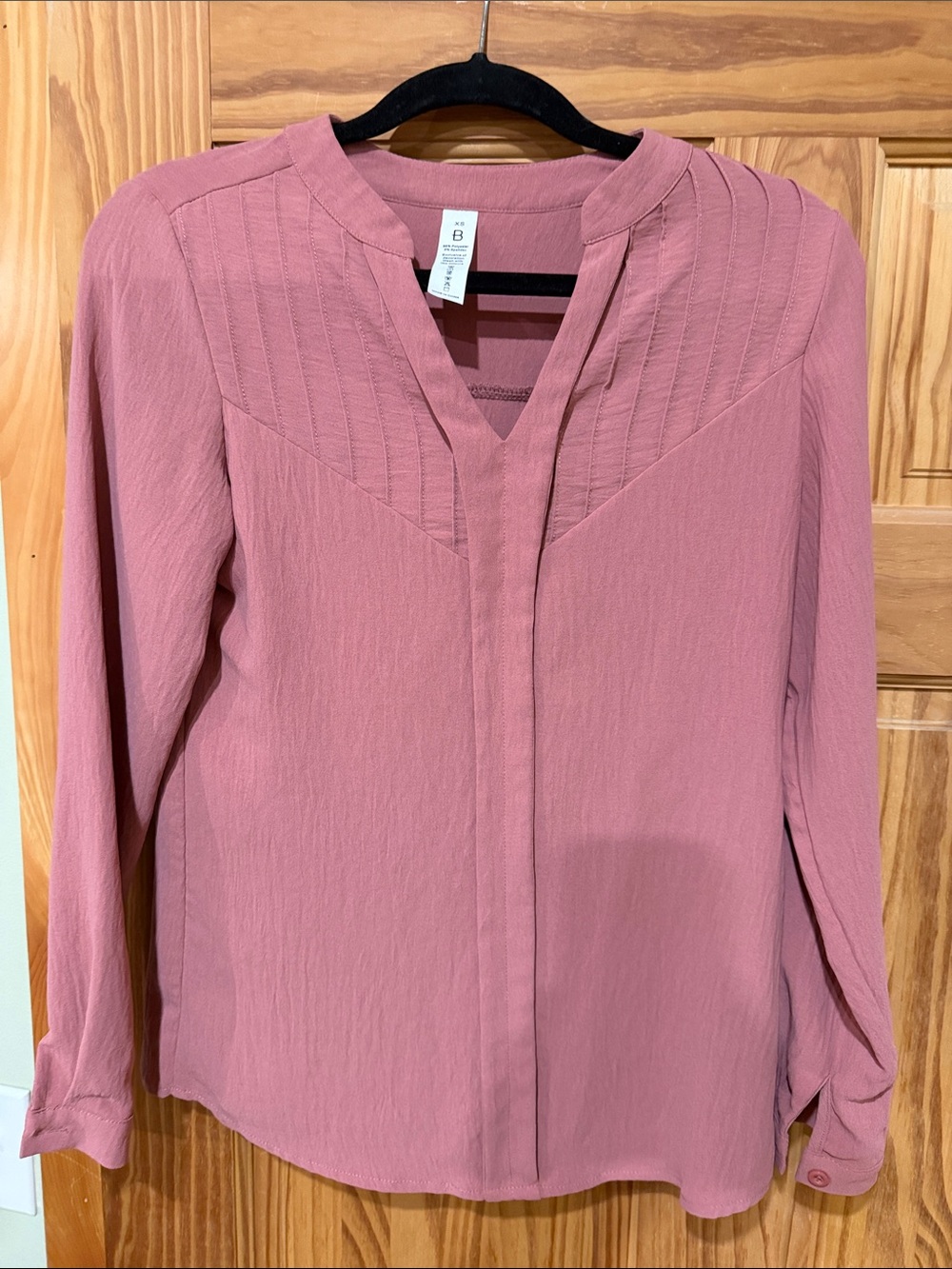 Amazon Women’s Mauve Split-Neck Long-Sleeve Blouse
